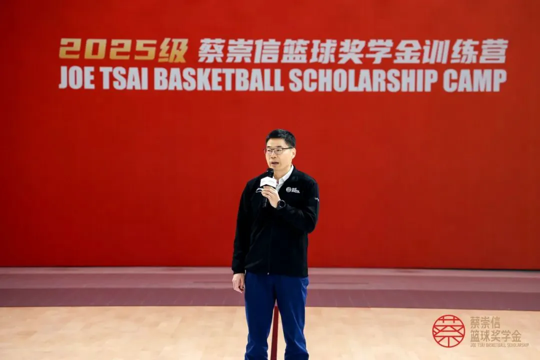 控卫如何通过视频学习提高技术水平_0